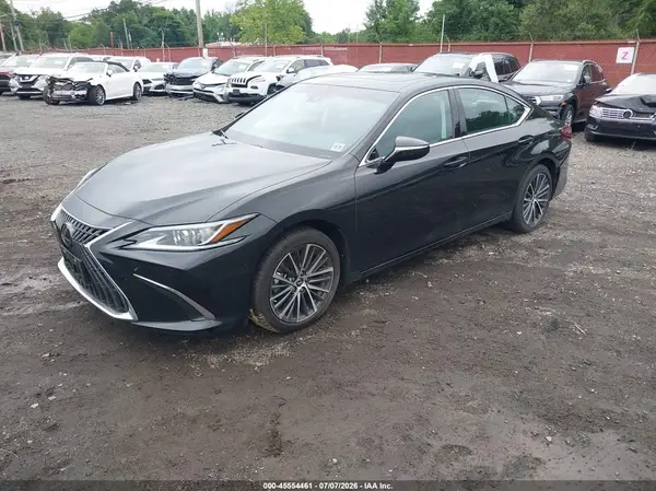 58ADA1C13SU076322 2025 LEXUS ES - Image 2