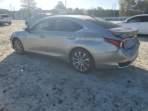 58ADA1C14MU003382 2021 LEXUS ES - Image 2