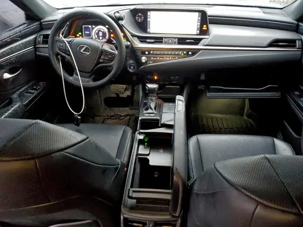 58ADA1C14MU005634 2021 LEXUS ES - Image 8