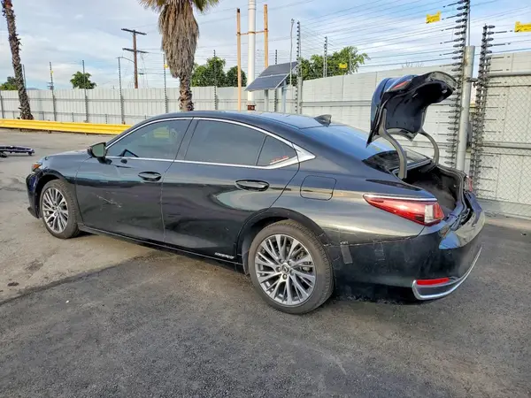 58ADA1C14MU007609 2021 LEXUS ES - Image 2