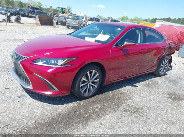 58ADA1C14MU012213 2021 LEXUS ES - Image 2