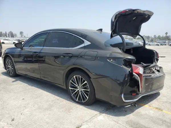 58ADA1C14NU017588 2022 LEXUS ES - Image 2