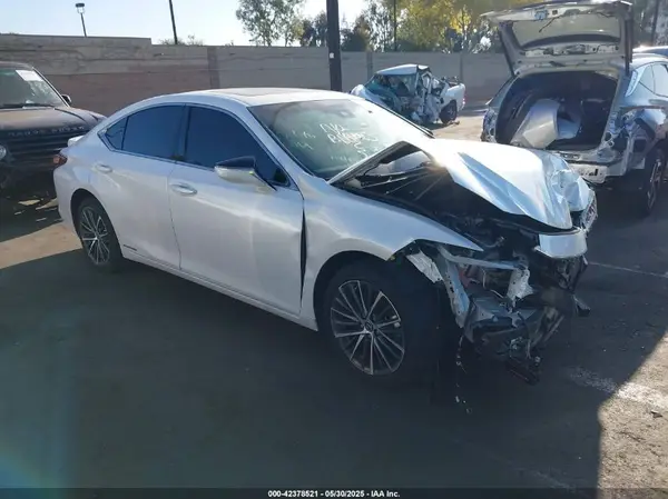 58ADA1C14NU025268 2022 LEXUS ES - Image 1
