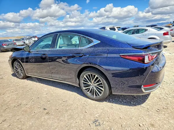 58ADA1C14PU027475 2023 LEXUS ES - Image 2