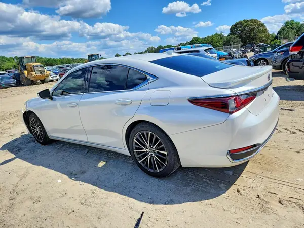 58ADA1C14PU028058 2023 LEXUS ES - Image 2