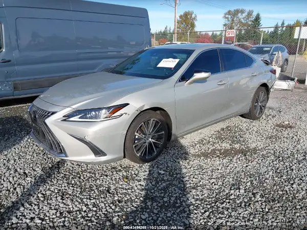 58ADA1C14PU029615 2023 LEXUS ES - Image 2