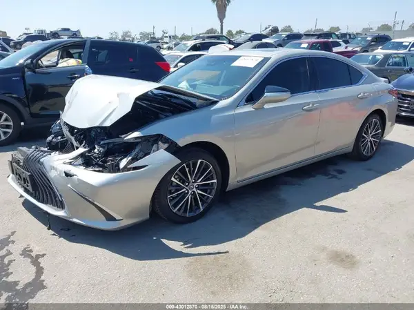 58ADA1C14PU030697 2023 LEXUS ES - Image 2