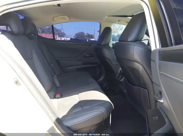 58ADA1C14PU030697 2023 LEXUS ES - Image 8