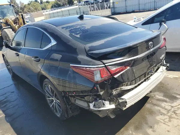 58ADA1C14PU032613 2023 LEXUS ES - Image 2