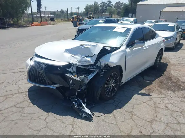 58ADA1C14PU034975 2023 LEXUS ES - Image 2