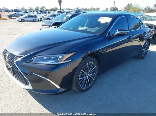 58ADA1C14RU037023 2024 LEXUS ES - Image 2