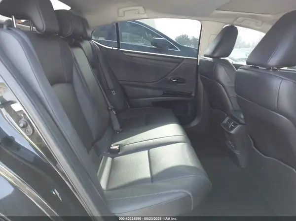 58ADA1C14RU037328 2024 LEXUS ES - Image 8