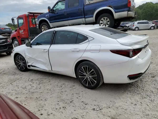 58ADA1C14RU039077 2024 LEXUS ES - Image 2