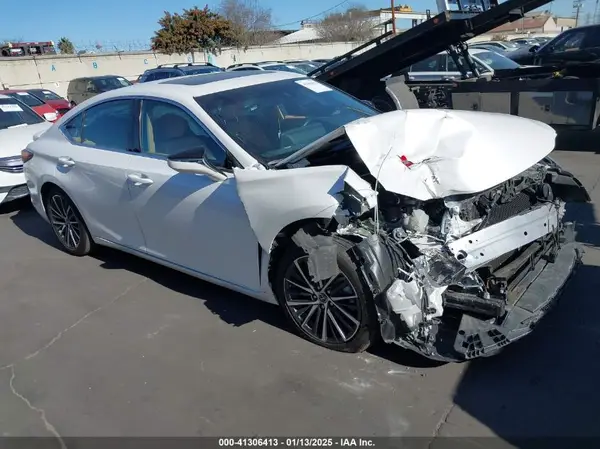 58ADA1C14RU043078 2024 LEXUS ES - Image 1
