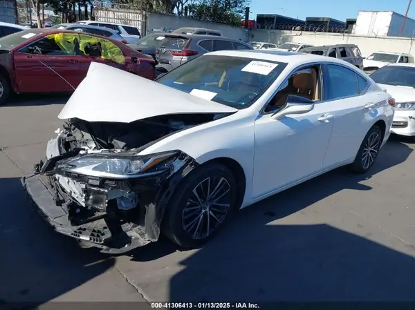 58ADA1C14RU043078 2024 LEXUS ES - Image 2