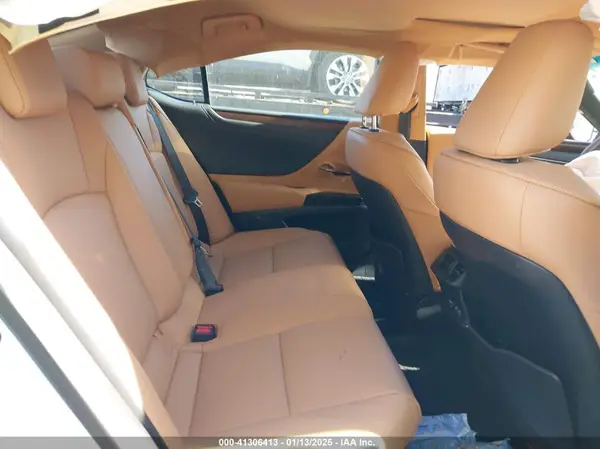 58ADA1C14RU043078 2024 LEXUS ES - Image 8