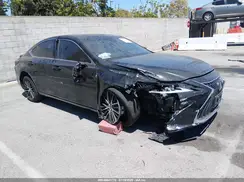 58ADA1C14RU043940 2024 LEXUS ES