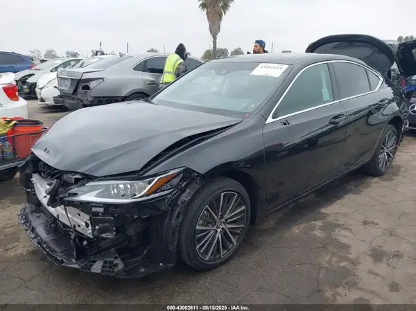 58ADA1C14RU044778 2024 LEXUS ES - Image 2