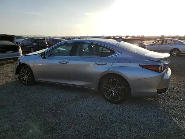 58ADA1C14RU045560 2024 LEXUS ES - Image 2