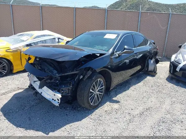 58ADA1C14RU047566 2024 LEXUS ES - Image 2