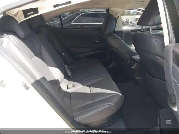 58ADA1C14RU053612 2024 LEXUS ES - Image 8