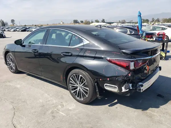 58ADA1C14SU054443 2025 LEXUS ES - Image 2