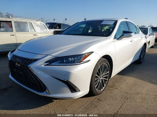 58ADA1C14SU057763 2025 LEXUS ES - Image 2