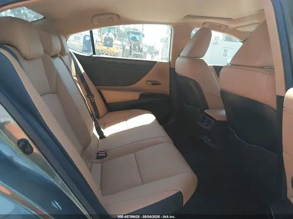 58ADA1C14SU061182 2025 LEXUS ES - Image 8