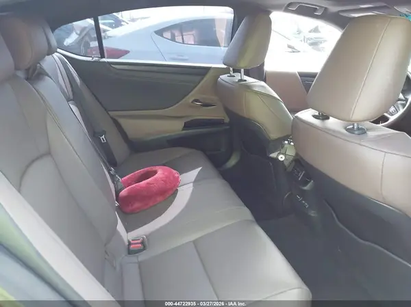 58ADA1C14SU065068 2025 LEXUS ES - Image 8