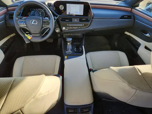 58ADA1C14SU067984 2025 LEXUS ES - Image 8
