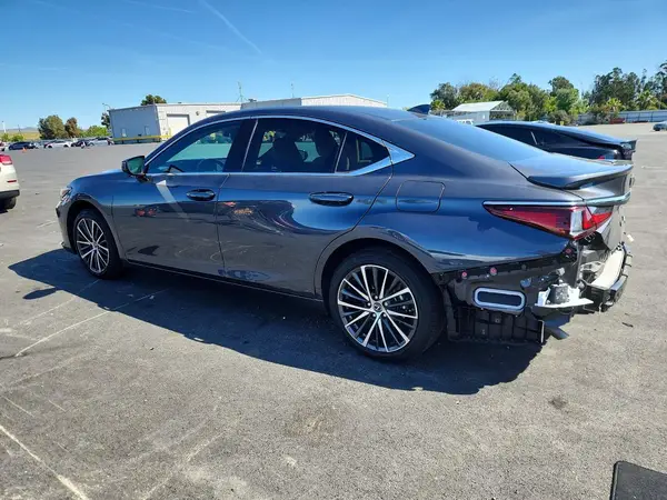 58ADA1C14SU068116 2025 LEXUS ES - Image 2