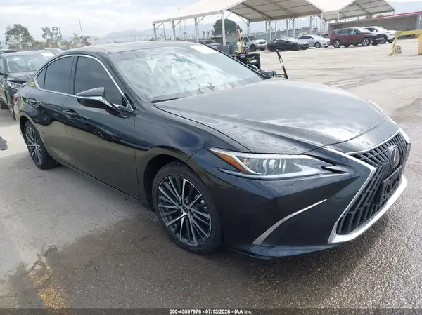 58ADA1C14SU069072 2025 LEXUS ES - Image 1