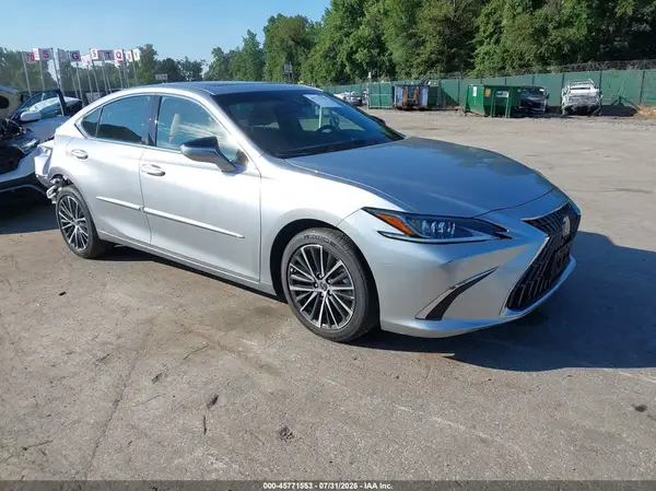 58ADA1C14SU071811 2025 LEXUS ES - Image 1