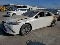 58ADA1C15MU001317 2021 LEXUS ES
