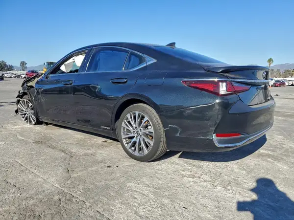 58ADA1C15MU002029 2021 LEXUS ES - Image 2