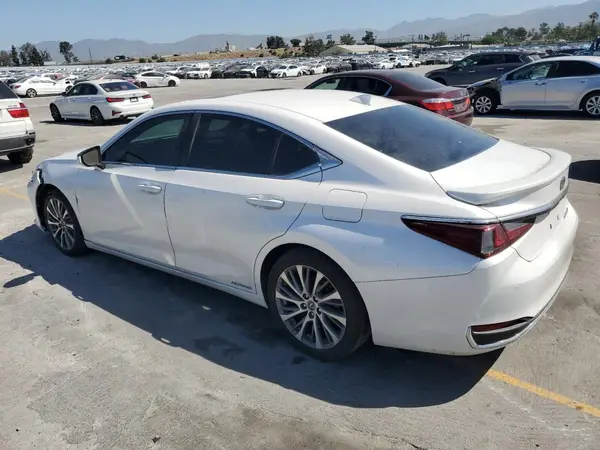58ADA1C15MU003150 2021 LEXUS ES - Image 2