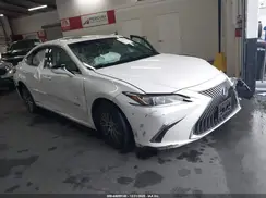 58ADA1C15MU003701 2021 LEXUS ES