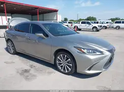 58ADA1C15MU010082 2021 LEXUS ES