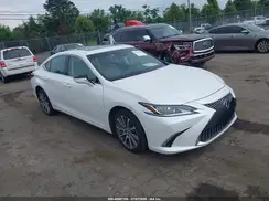 58ADA1C15MU012124 2021 LEXUS ES