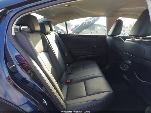 58ADA1C15MU012866 2021 LEXUS ES - Image 8