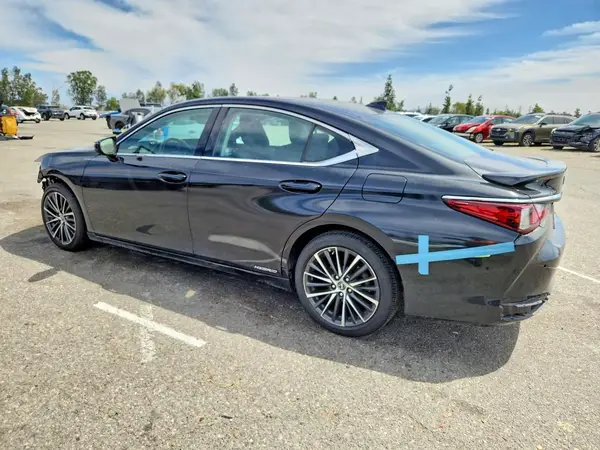 58ADA1C15NU015218 2022 LEXUS ES - Image 2
