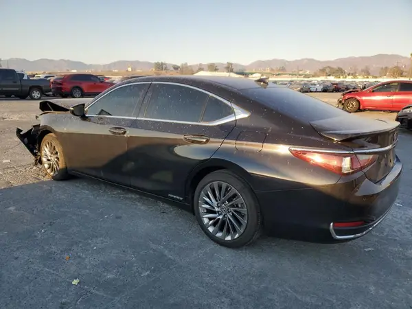 58ADA1C15NU017695 2022 LEXUS ES - Image 2