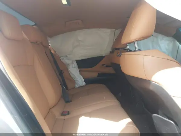 58ADA1C15PU026741 2023 LEXUS ES - Image 8