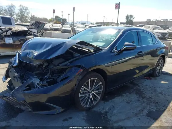 58ADA1C15PU031308 2023 LEXUS ES - Image 2