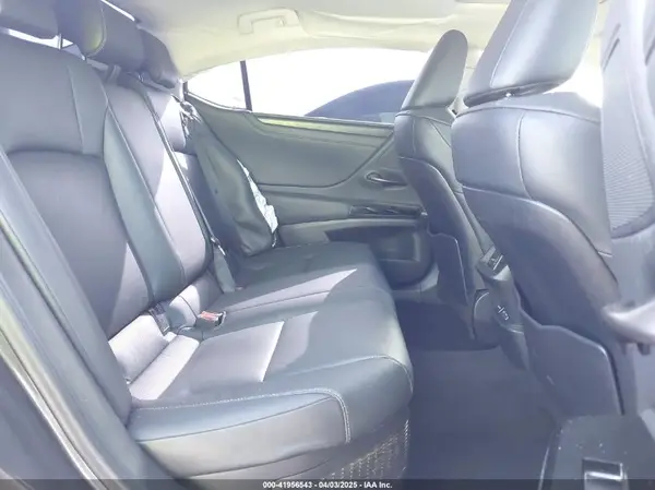 58ADA1C15PU034077 2023 LEXUS ES - Image 8