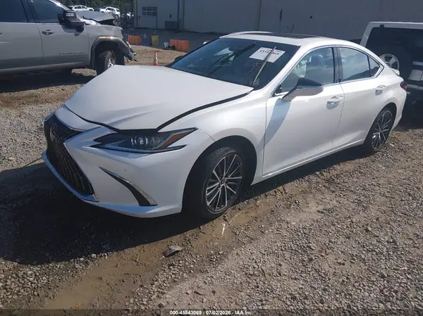 58ADA1C15PU036430 2023 LEXUS ES - Image 2