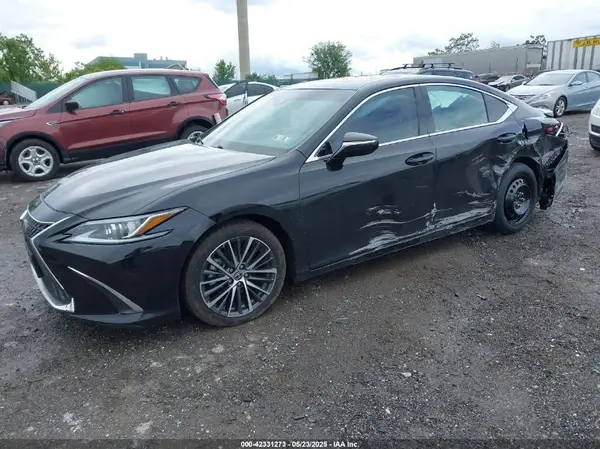 58ADA1C15RU037967 2024 LEXUS ES - Image 2