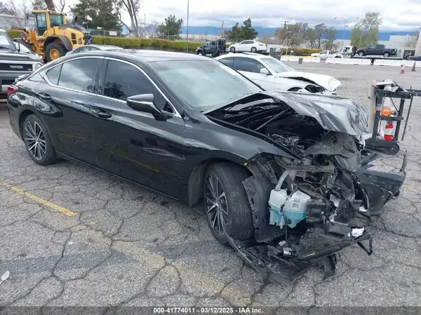 58ADA1C15RU038097 2024 LEXUS ES - Image 1