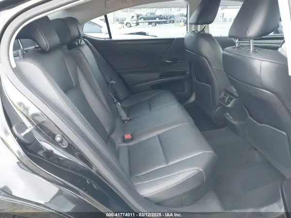 58ADA1C15RU038097 2024 LEXUS ES - Image 8
