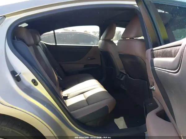 58ADA1C15RU038830 2024 LEXUS ES - Image 8
